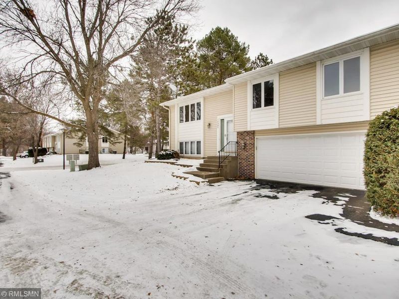 10985 106th Ave N, Maple Grove, MN 55369