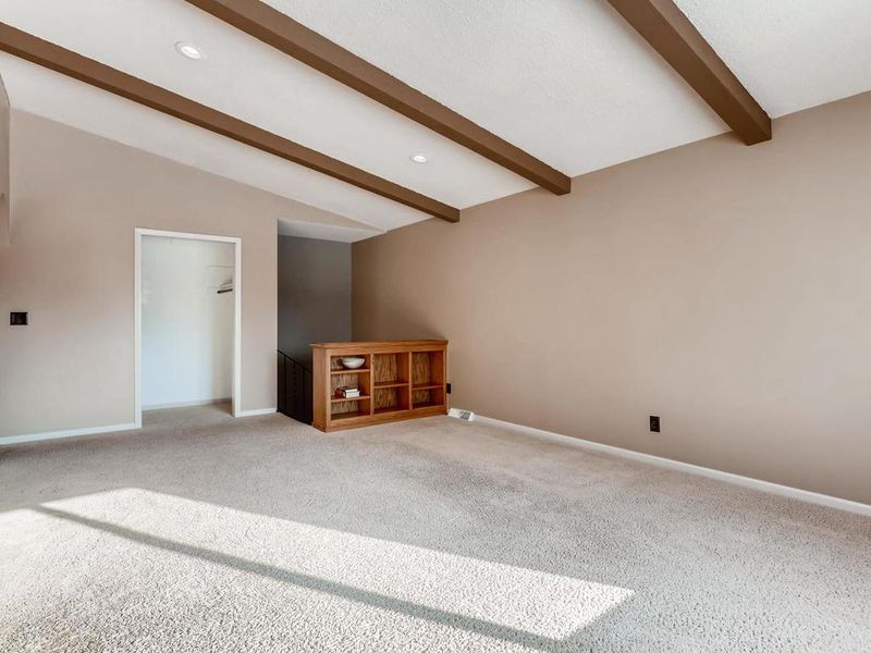 125 Oakwood Dr, Belle Plaine, MN 56011