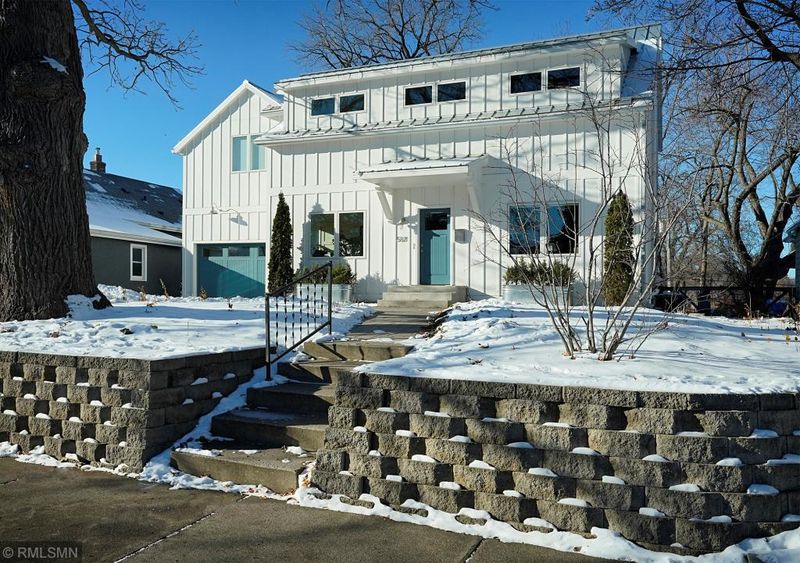 5820 Portland Ave S, Minneapolis, MN 55417