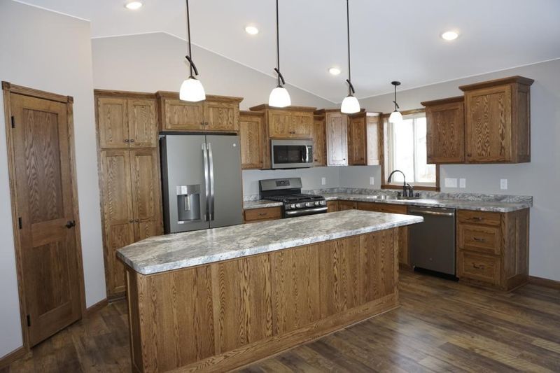 109 Rookery Dr, Cold Spring, MN 56320