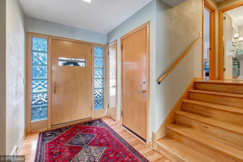 4319 Cedar Lake Rd S, Saint Louis Park, MN 55416