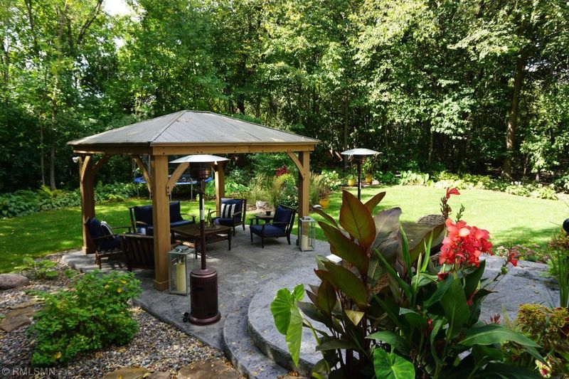 8372 Tilia Ln, Victoria, MN 55386