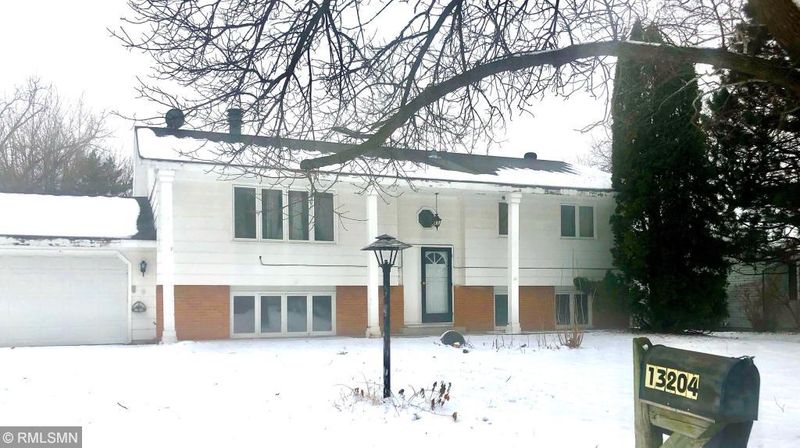 13204 Fremont Ave S, Burnsville, MN 55337