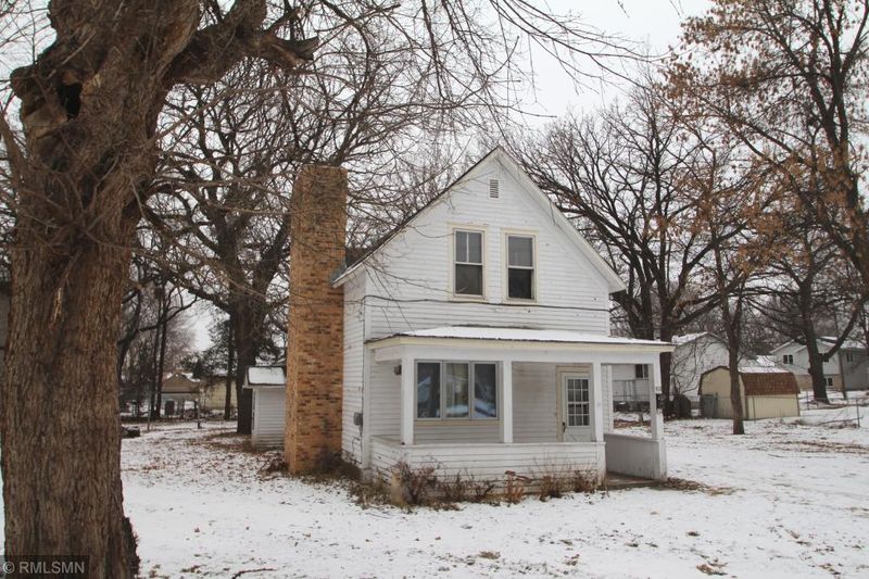 512 3rd St NE, Saint Cloud, MN 56304