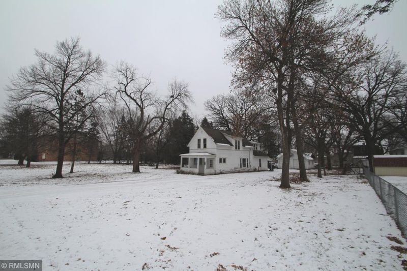 512 3rd St NE, Saint Cloud, MN 56304