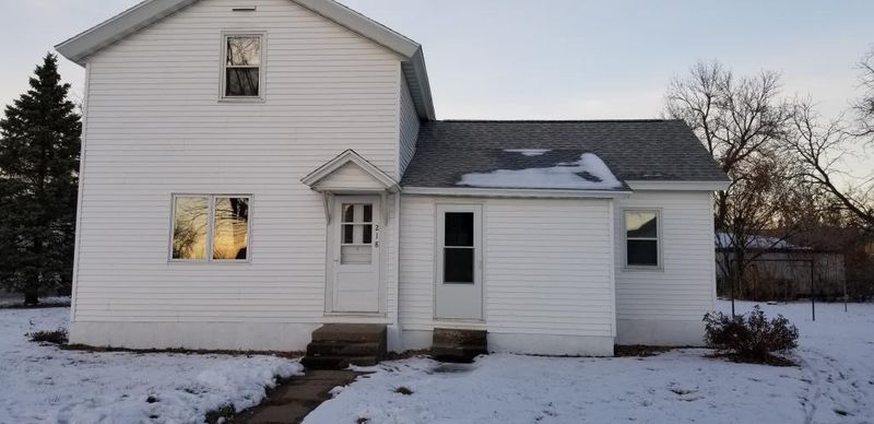 218 N 6th St, Lake City, MN 55041