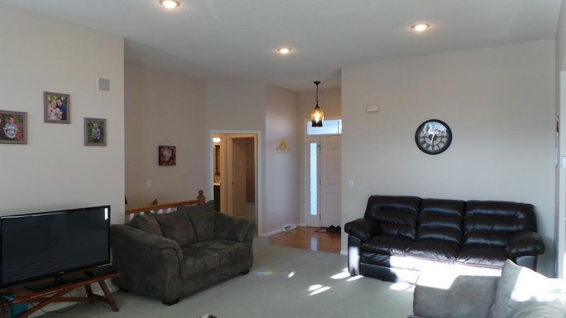 2241 Viking Dr, Saint Cloud, MN 56301