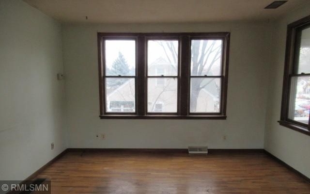 1987 Fremont Ave E, Saint Paul, MN 55119