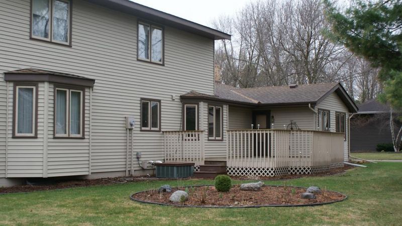 503 Maple Dell Rd, Cambridge, MN 55008