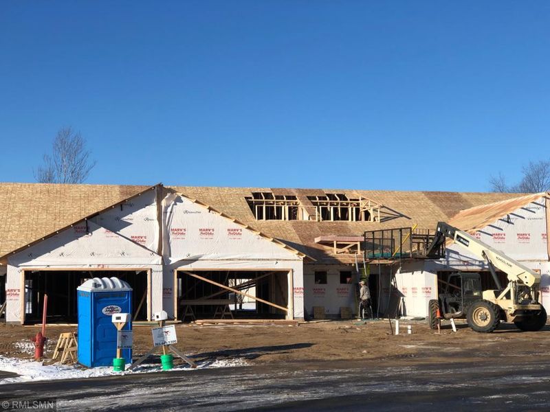 31320 Prairie Ct, Stacy, MN 55079