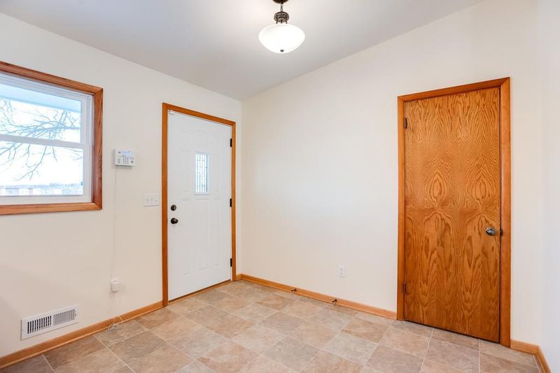 3133 Winnetka Ave N, Crystal, MN 55427