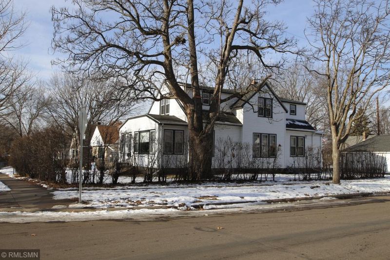 2015 Cottage Ave E, Saint Paul, MN 55119