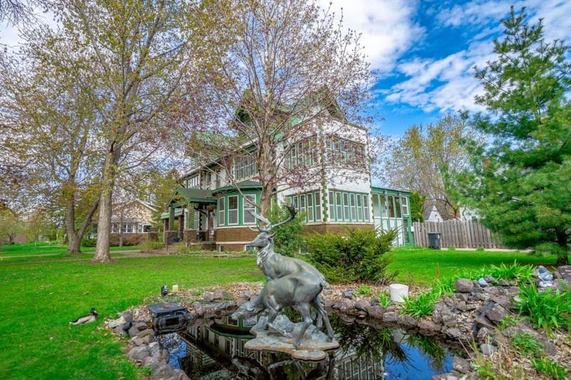 1349 Midway Pw, Saint Paul, MN 55108