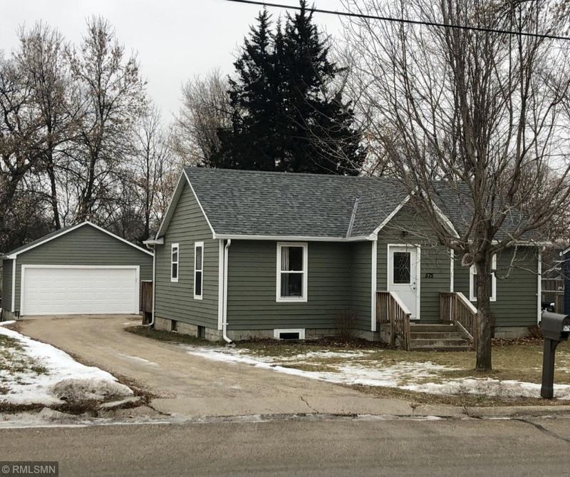 575 3rd St SE, Cokato, MN 55321