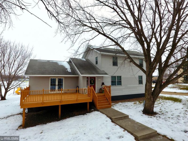 410 E 2nd St, Janesville, MN 56048