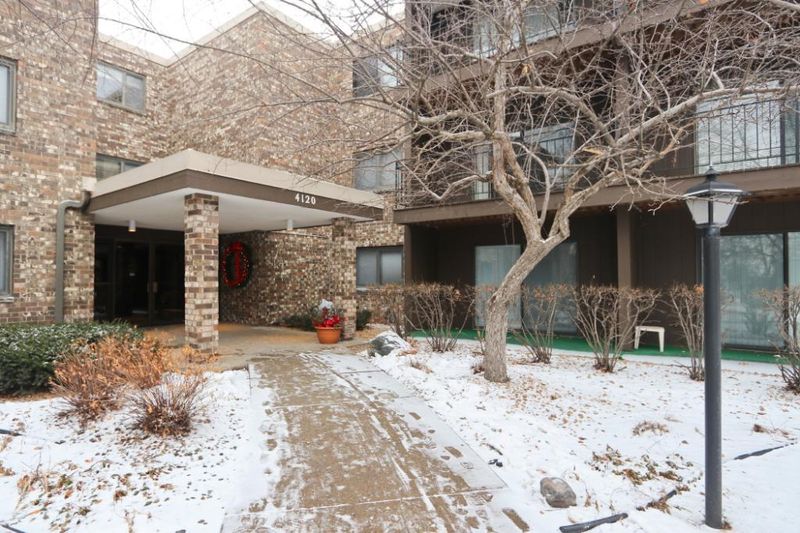 4120 Parklawn Ave #332, Edina, MN 55435