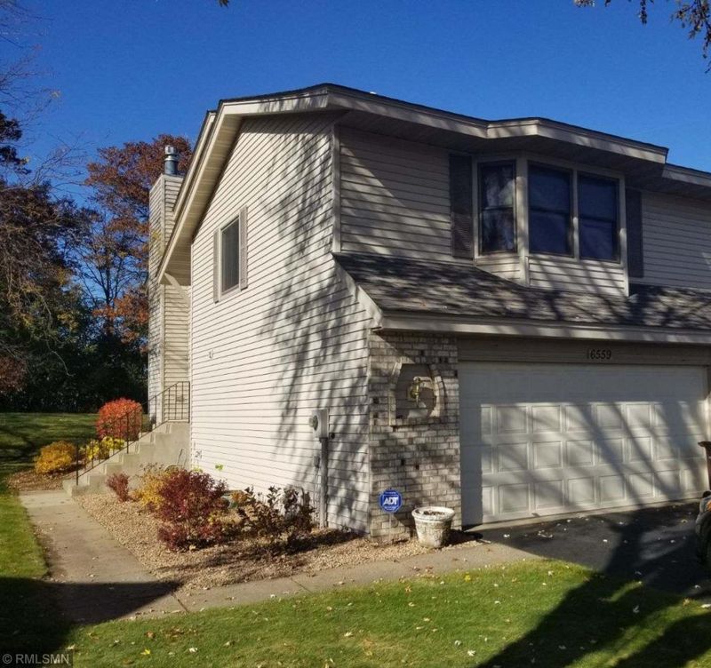6559 Chamberlain Cir, Woodbury, MN 55125