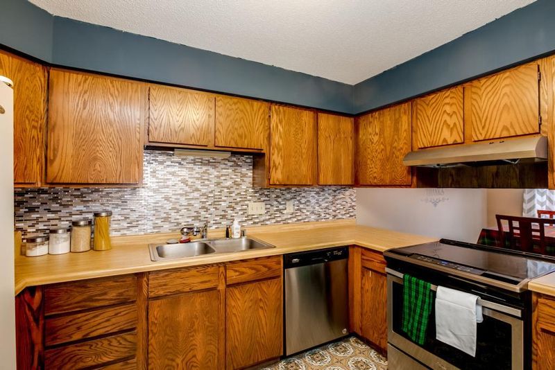 13731 Hemlock Ct, Apple Valley, MN 55124