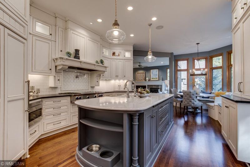 581 Big Woods Blvd, Chanhassen, MN 55317