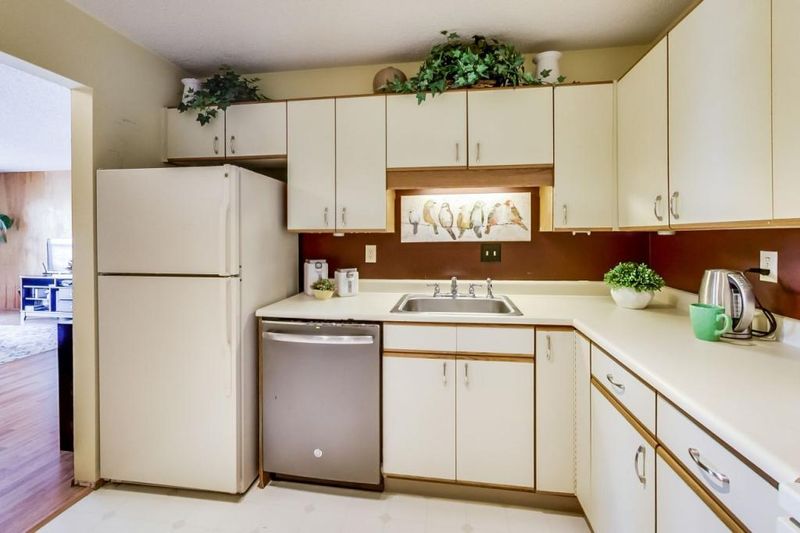 78 10th St E #1606, Saint Paul, MN 55101