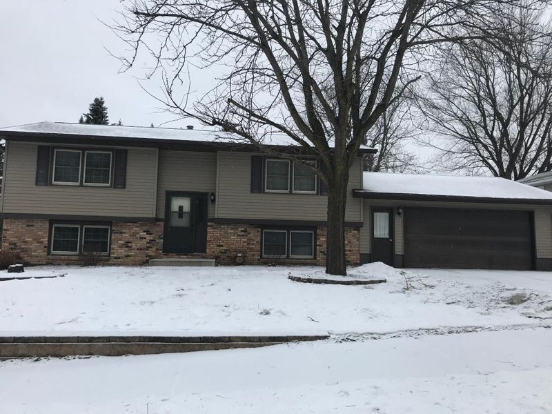 720 E Rose St, Owatonna, MN 55060