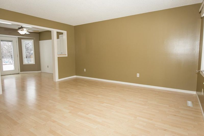 8240 Queen Ave N, Brooklyn Park, MN 55444