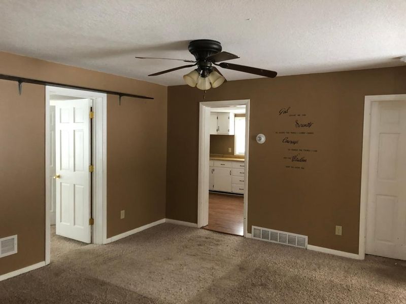 312 E River St, Monticello, MN 55362