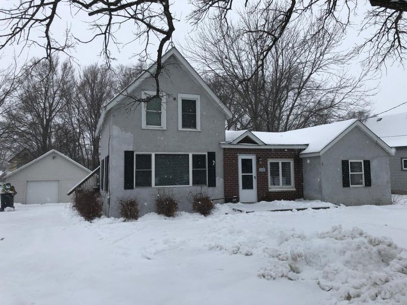 312 E River St, Monticello, MN 55362