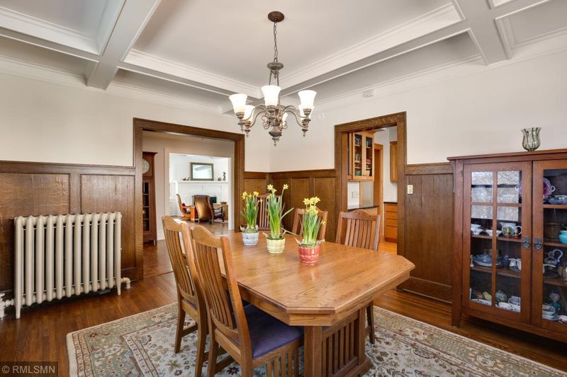 301 W Minnehaha Pw, Minneapolis, MN 55419