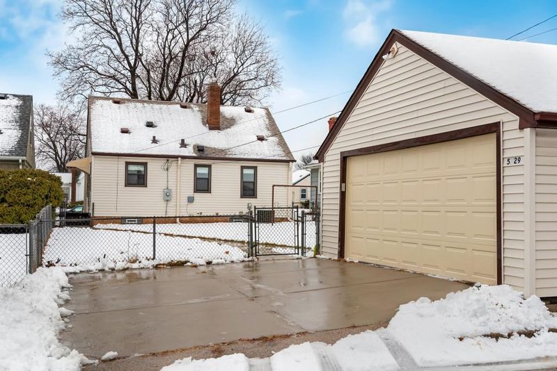 5729 44th Ave S, Minneapolis, MN 55417