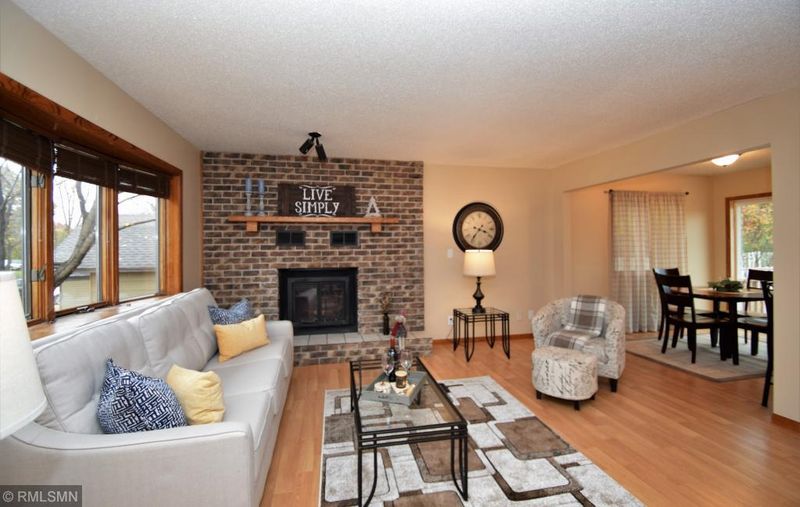9761 Ilex St NW, Coon Rapids, MN 55433