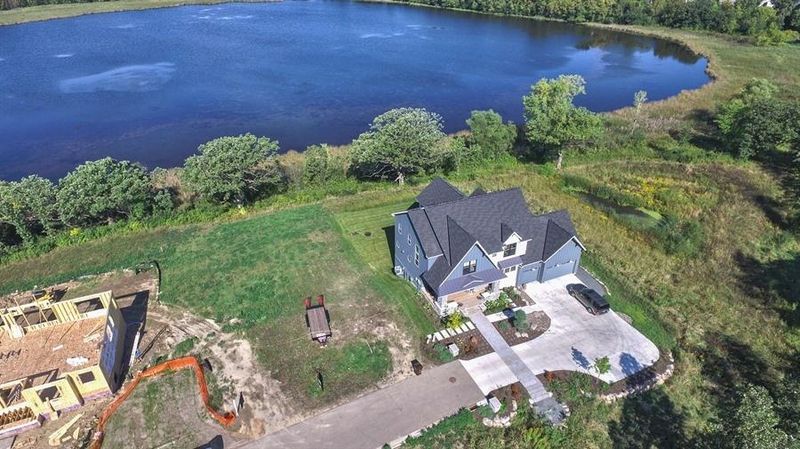 8574 Bluestem Dr, Victoria, MN 55386
