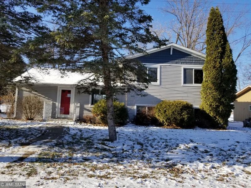 33640 Lavern Rd NE, Cambridge, MN 55008