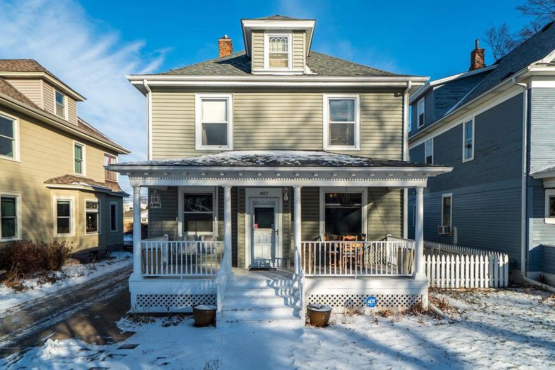 407 4th St NE, Minneapolis, MN 55413