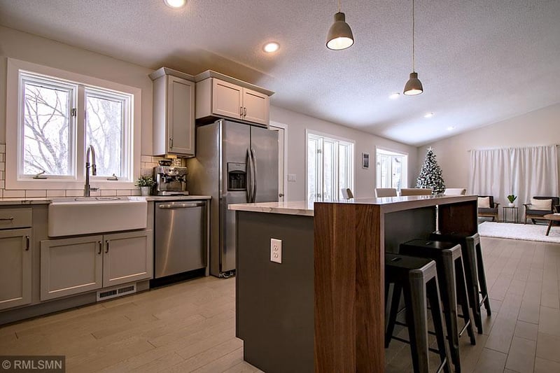 2202 Evergreen Dr, Kasota, MN 56050