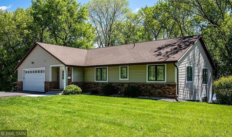 2202 Evergreen Dr, Kasota, MN 56050