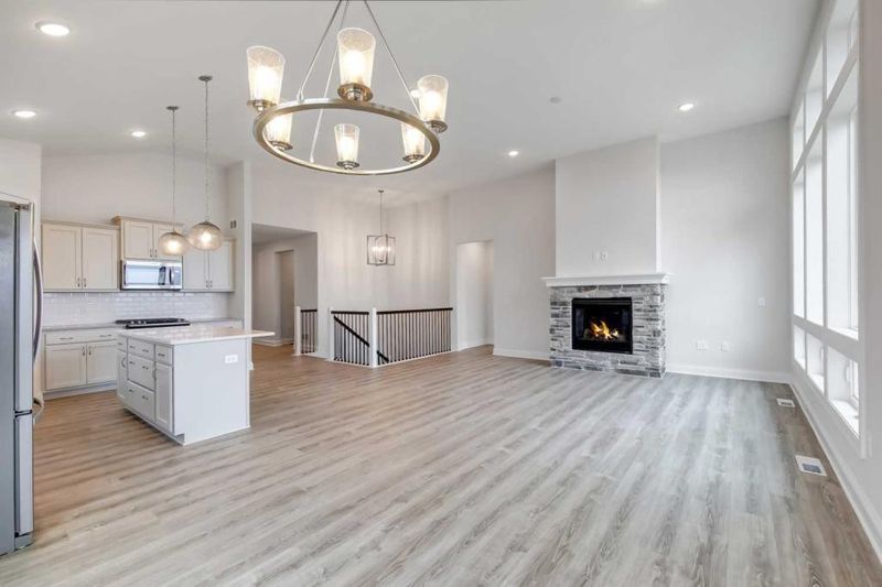 9201 Jade Way N, Lake Elmo, MN 55042