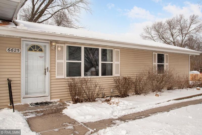 6625 Zealand Ave N, Brooklyn Park, MN 55428