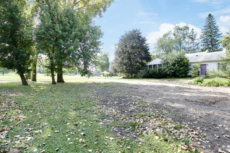10810 11th Ave, Plymouth, MN 55441