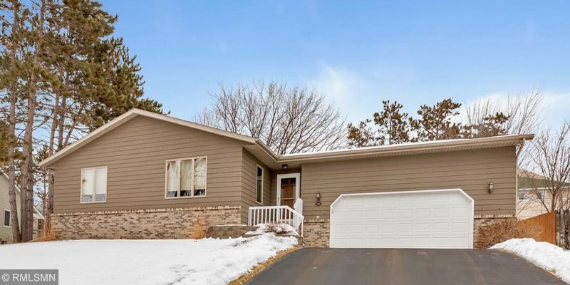1049 Benedict Dr, Sauk Rapids, MN 56379