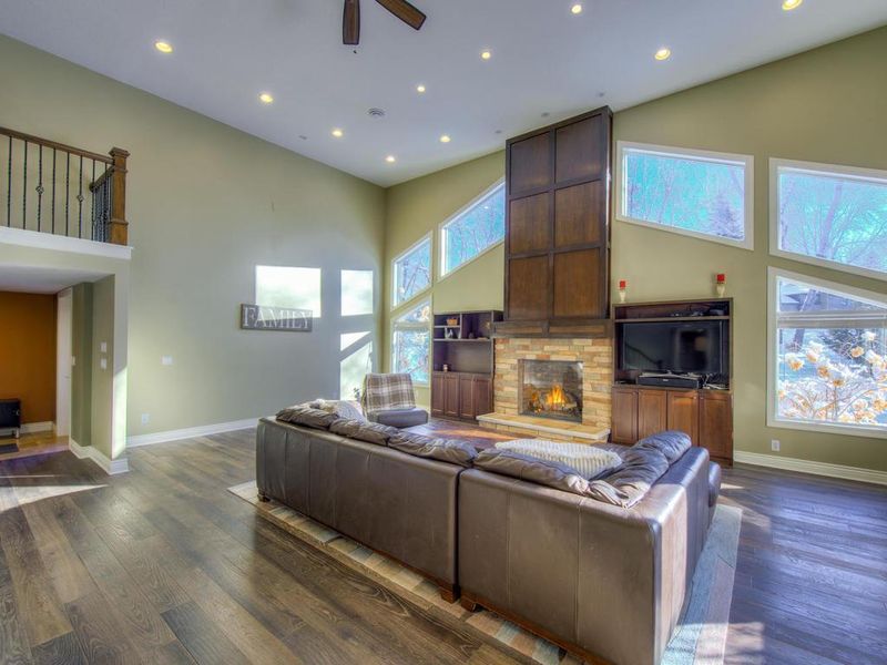 12301 Woodbine Rd, Minnetonka, MN 55305