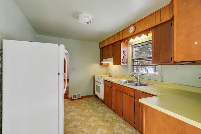 601 6th St S, Princeton, MN 55371