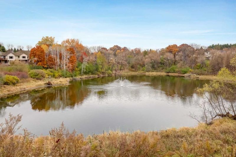 10397 Fawns Way, Eden Prairie, MN 55347
