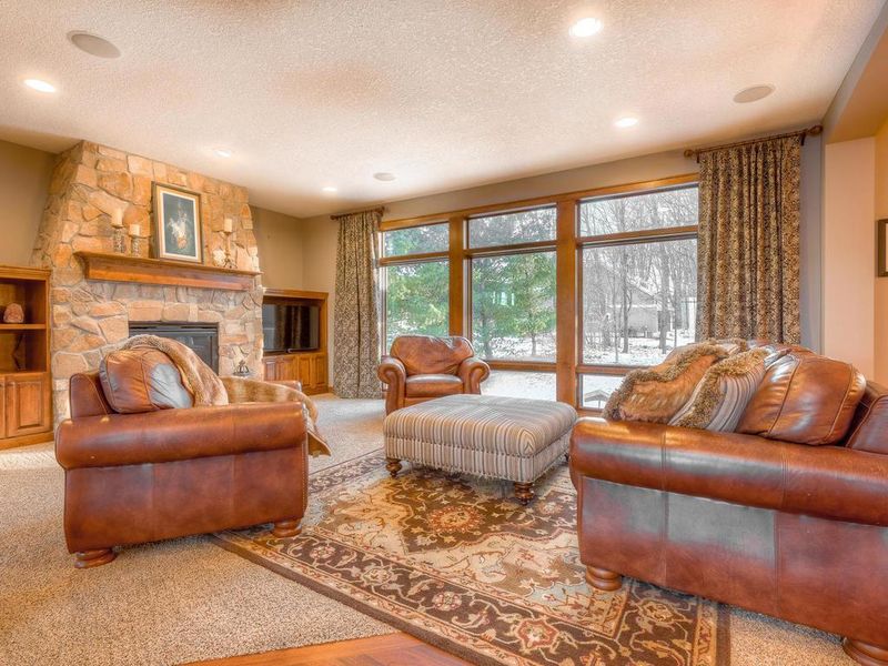 2685 N Saunders Lake Dr, Minnetrista, MN 55364