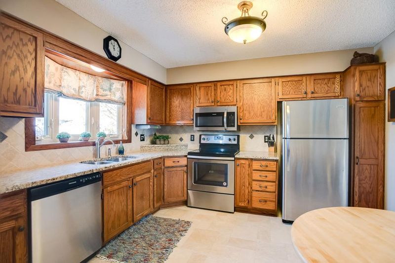 4224 Trenton Rd, Eagan, MN 55123