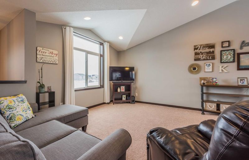 1338 Osauka Rd NE, Sauk Rapids, MN 56379