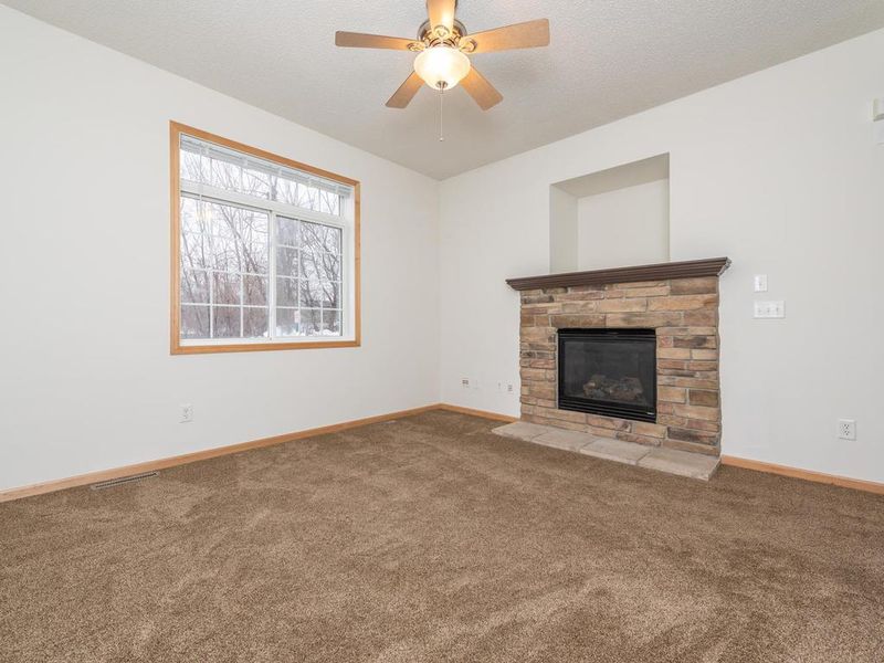 6634 Peony Ln N, Maple Grove, MN 55311