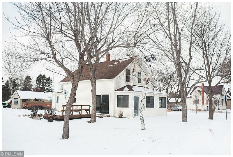 221 2nd Ave S, Bowlus, MN 56314