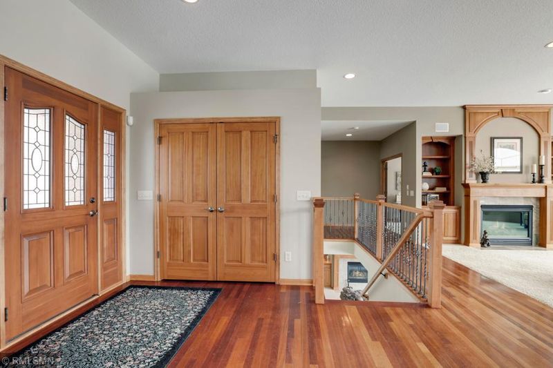 6415 Broadview Dr, Prior Lake, MN 55372