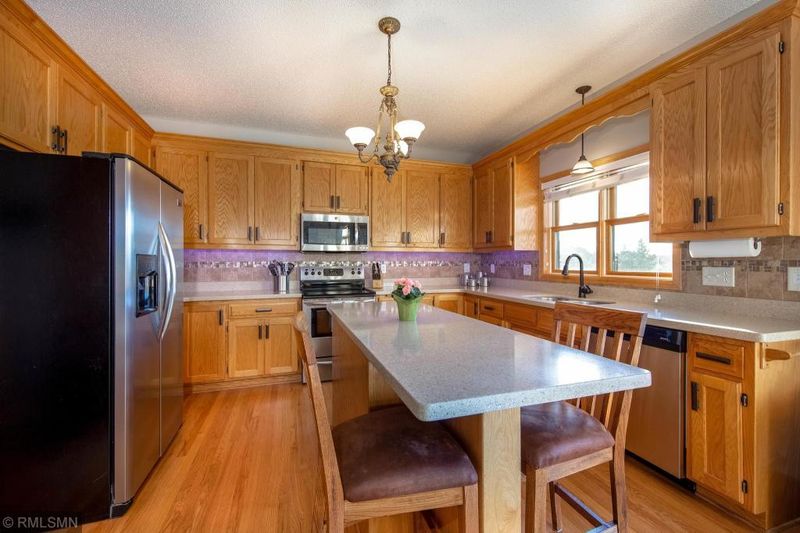 29667 Shoreview Cir, Lindstrom, MN 55045